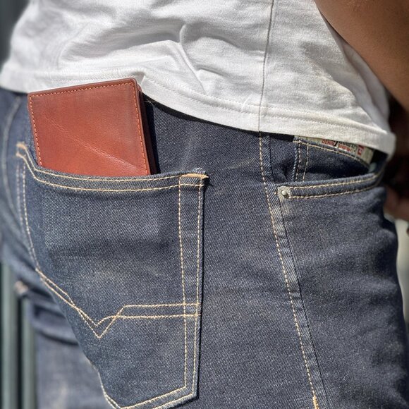 Hunter Leather Wallet with RFID Blocking - Picture 7 of 8